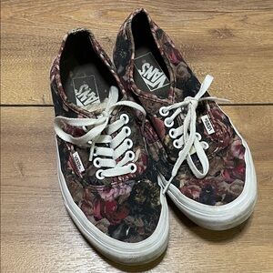 Vans Women's Floral Canvas Sneakers - Black and Red